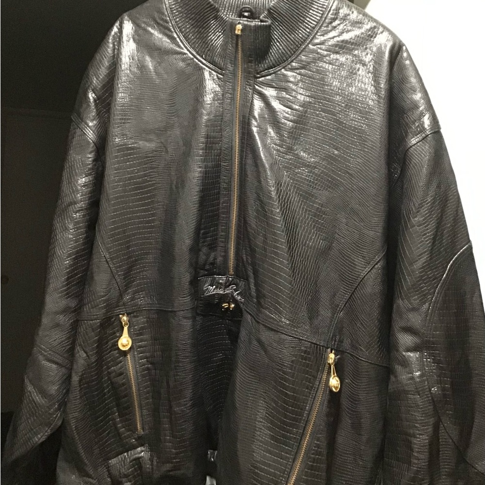 Black Vintage Marc Buchanan Pele Pele leather Bomber Jacket w/Stand-Up Collar.